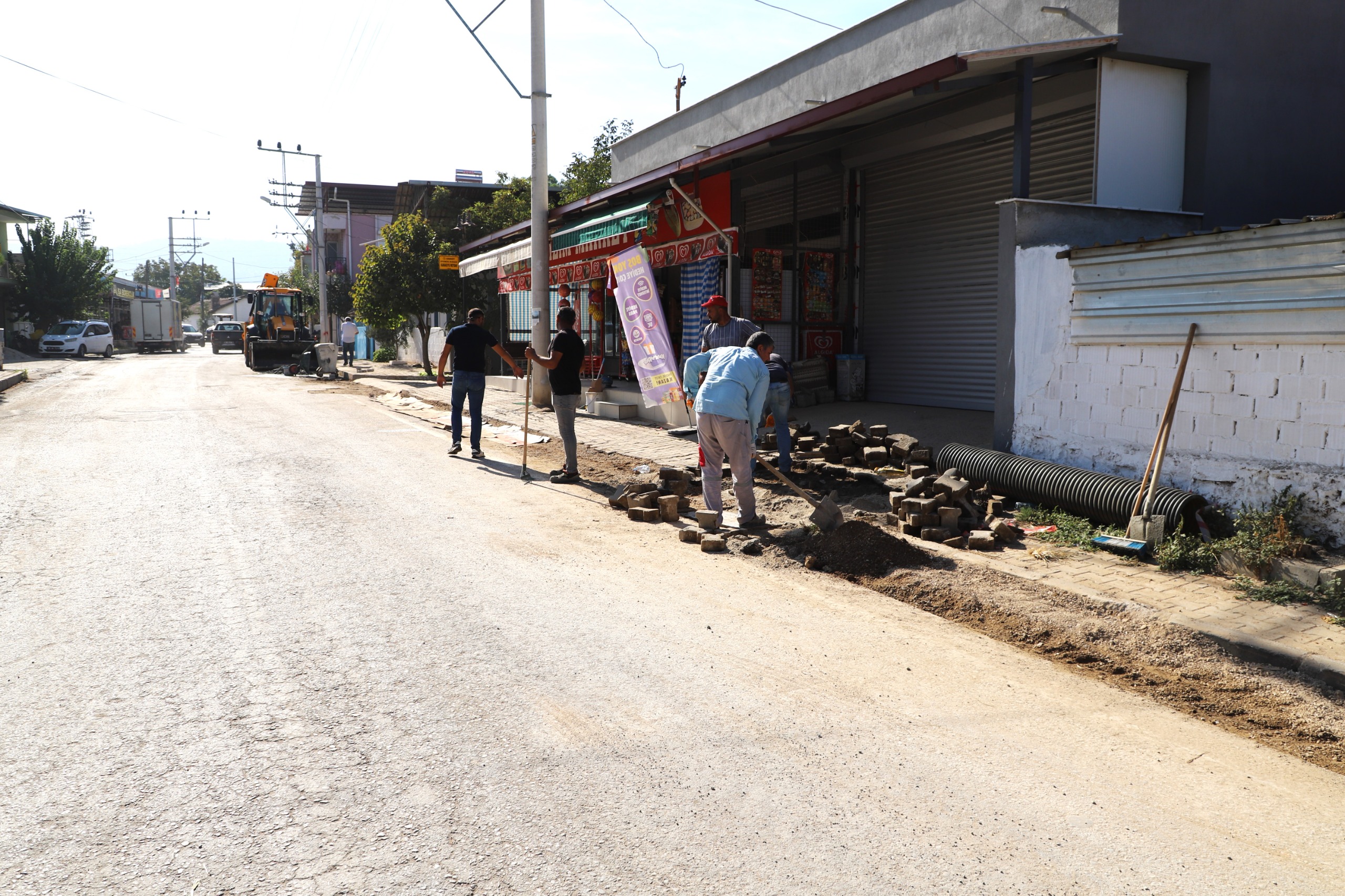 Menderes'te altyapı çalışmaları hız kazandı