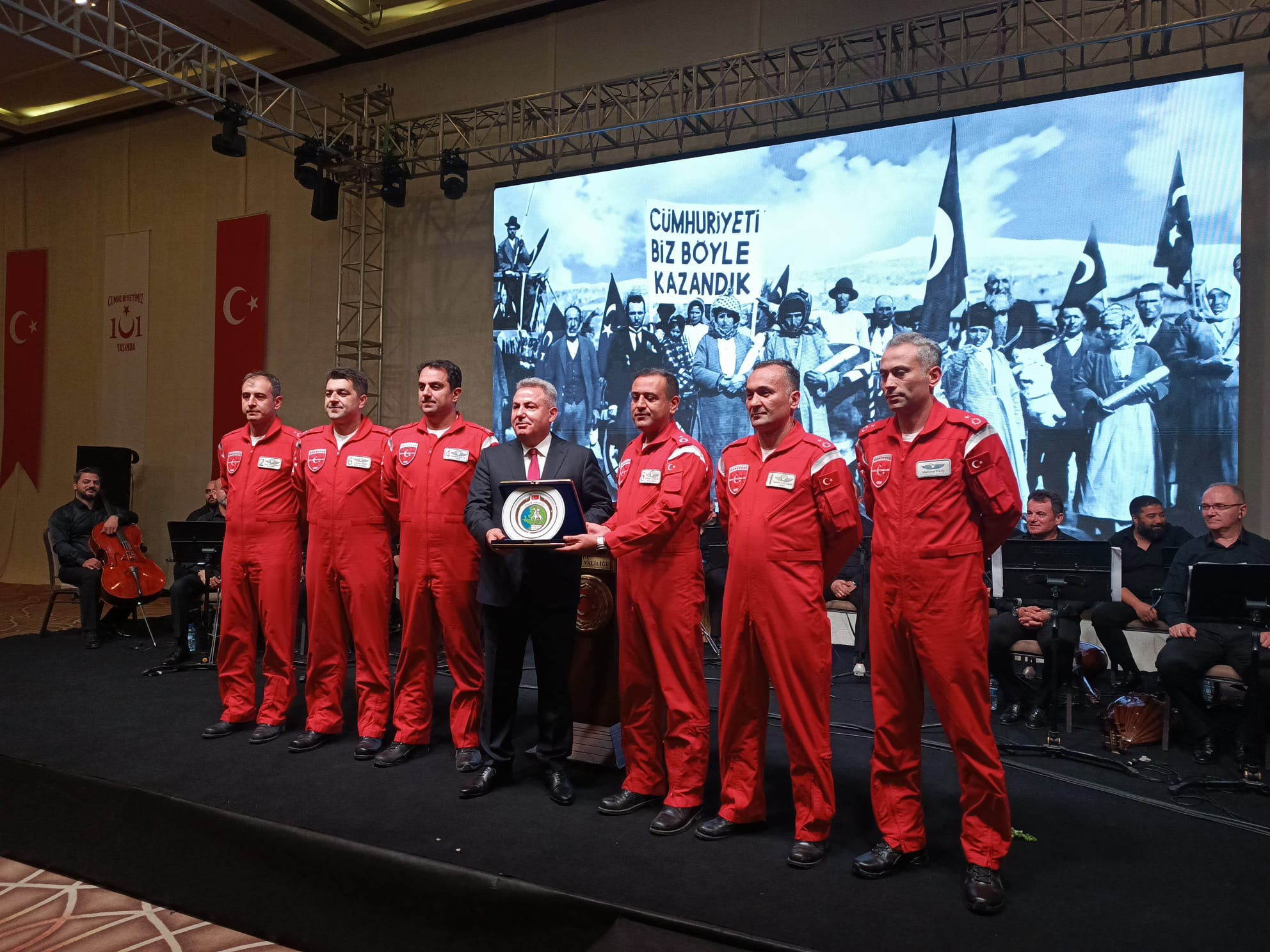 Türk Yıldızları'na yoğun ilgi!