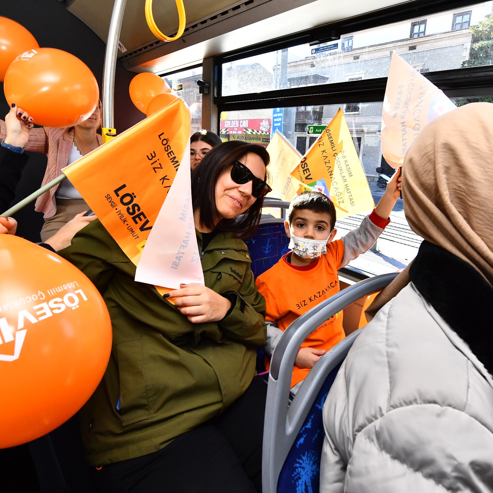 İzmir ESHOT'tan lösemili çocuklar için özel etkinlik!