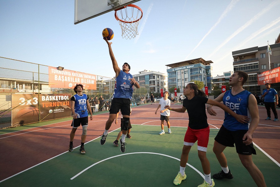 “Tüm vatandaşlarımız Menderes’te sporla yaşayacak”