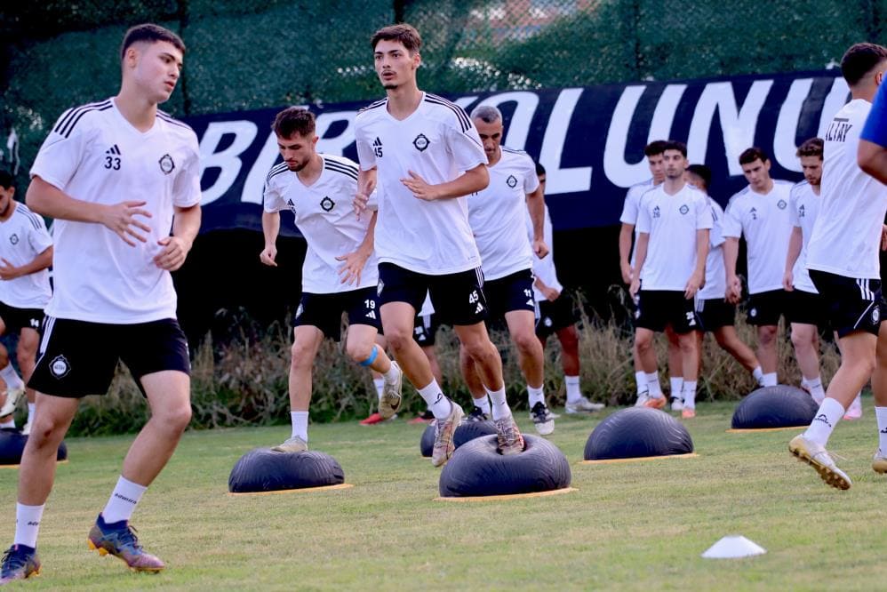 Altay'dan sakat futbolcuların durumuna ilişkin yapılan açıklama şöyle: