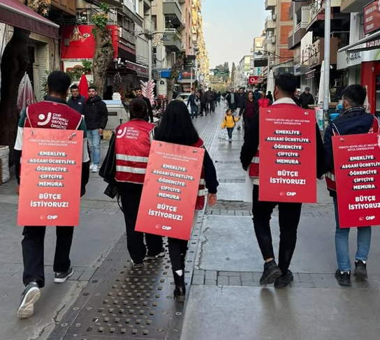 Ekonomik krize ve gençlerin mağduriyetine dikkat çekildi