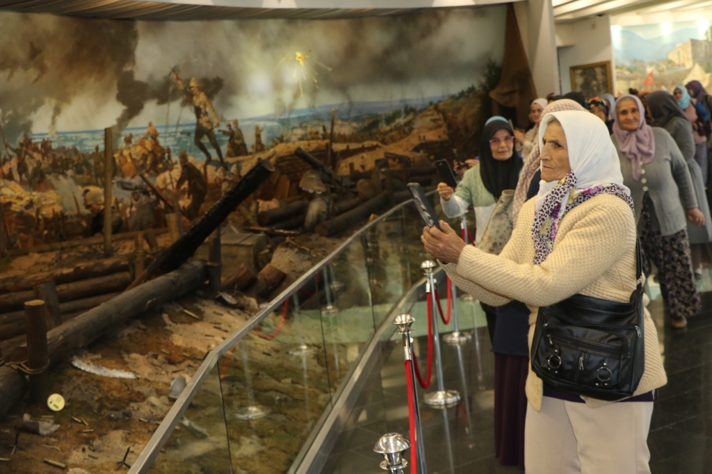 “Manisa’da hiç gezmediğimiz yerleri gezdik”