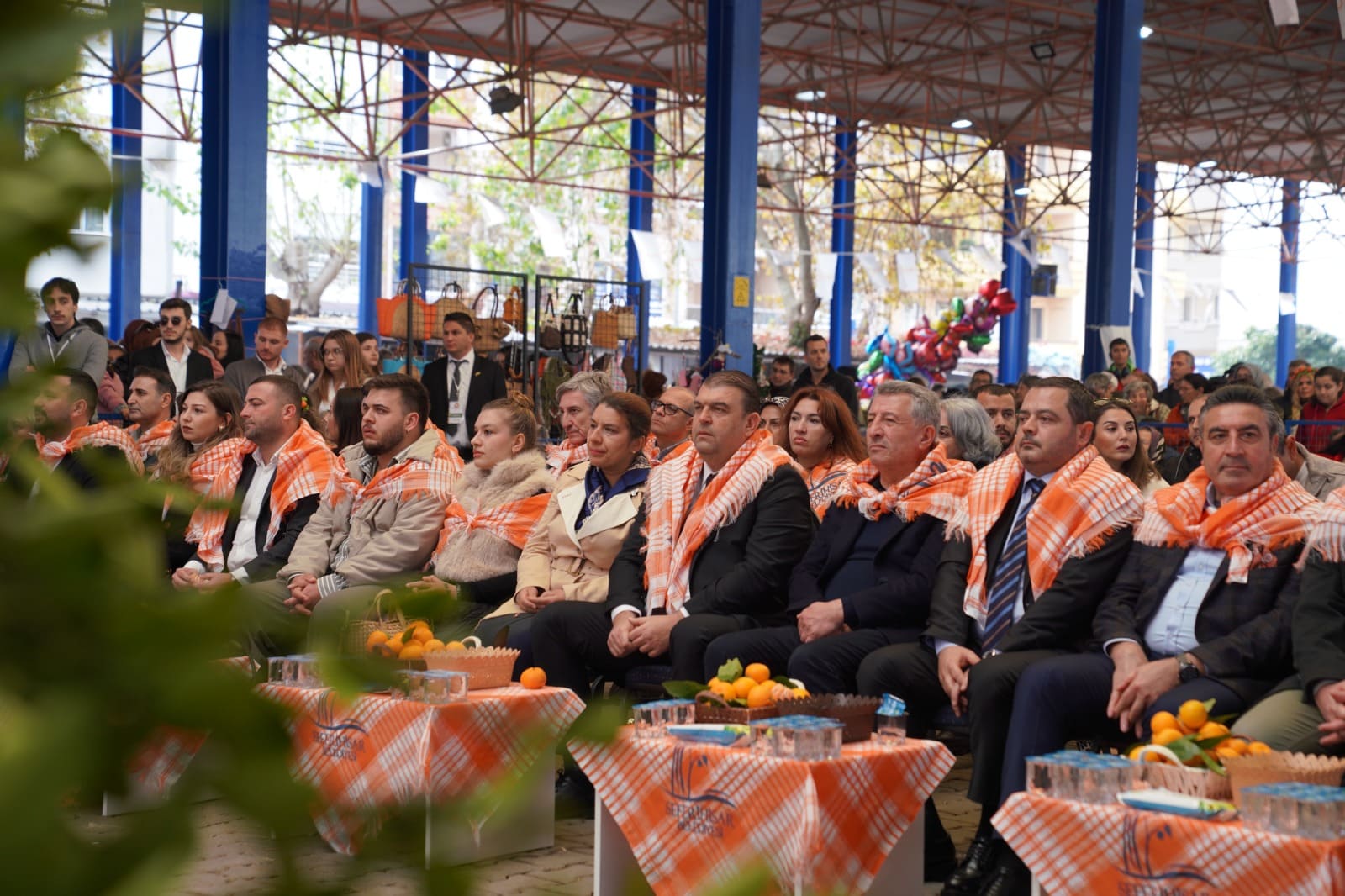 Mandalina Şenliği yıllarca Seferihisarlıların bayramı oldu