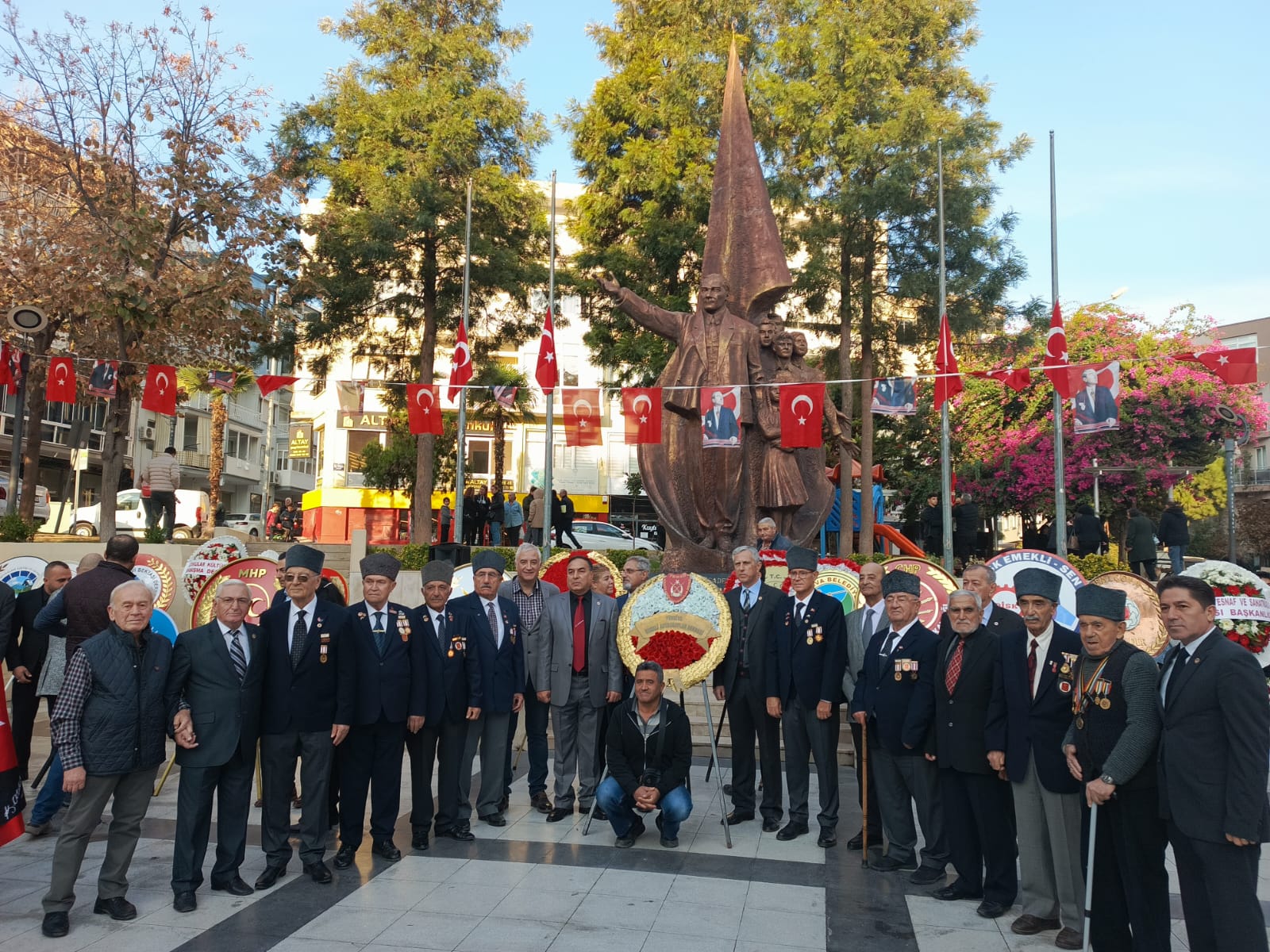 AÇIN RADYONUZUN SESİNİ...