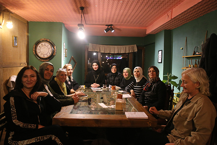 kadınlar ve kitap buluşması