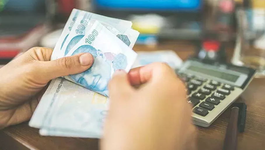 Banka çalışanları 1 Ocak'tan itibaren paranın kaynağını soracak, belge isteyecek. 