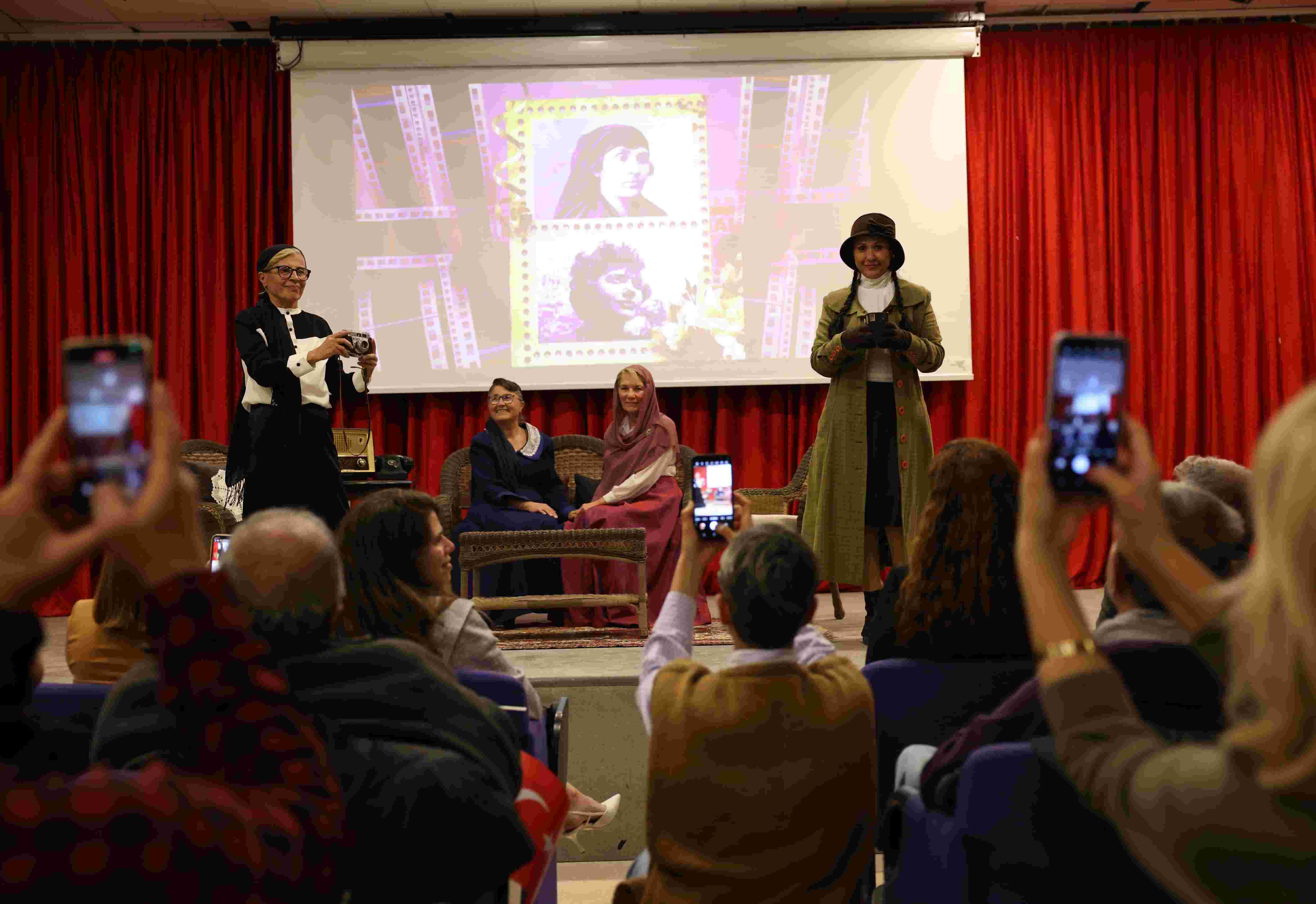 "Zamansız Kadınlar" gösterimi yapıldı