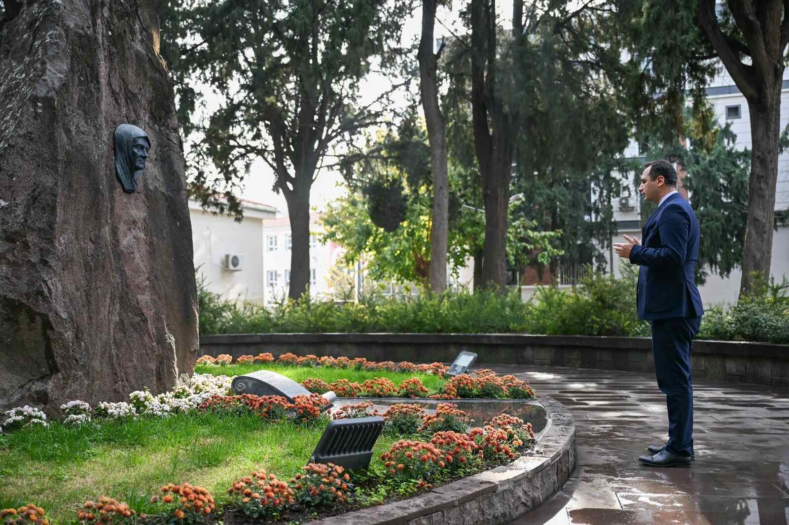 Zübeyde Hanım’ın mezarı ziyaret edildi