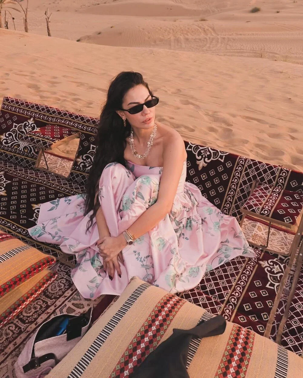 Çöl Pozları olay oldu