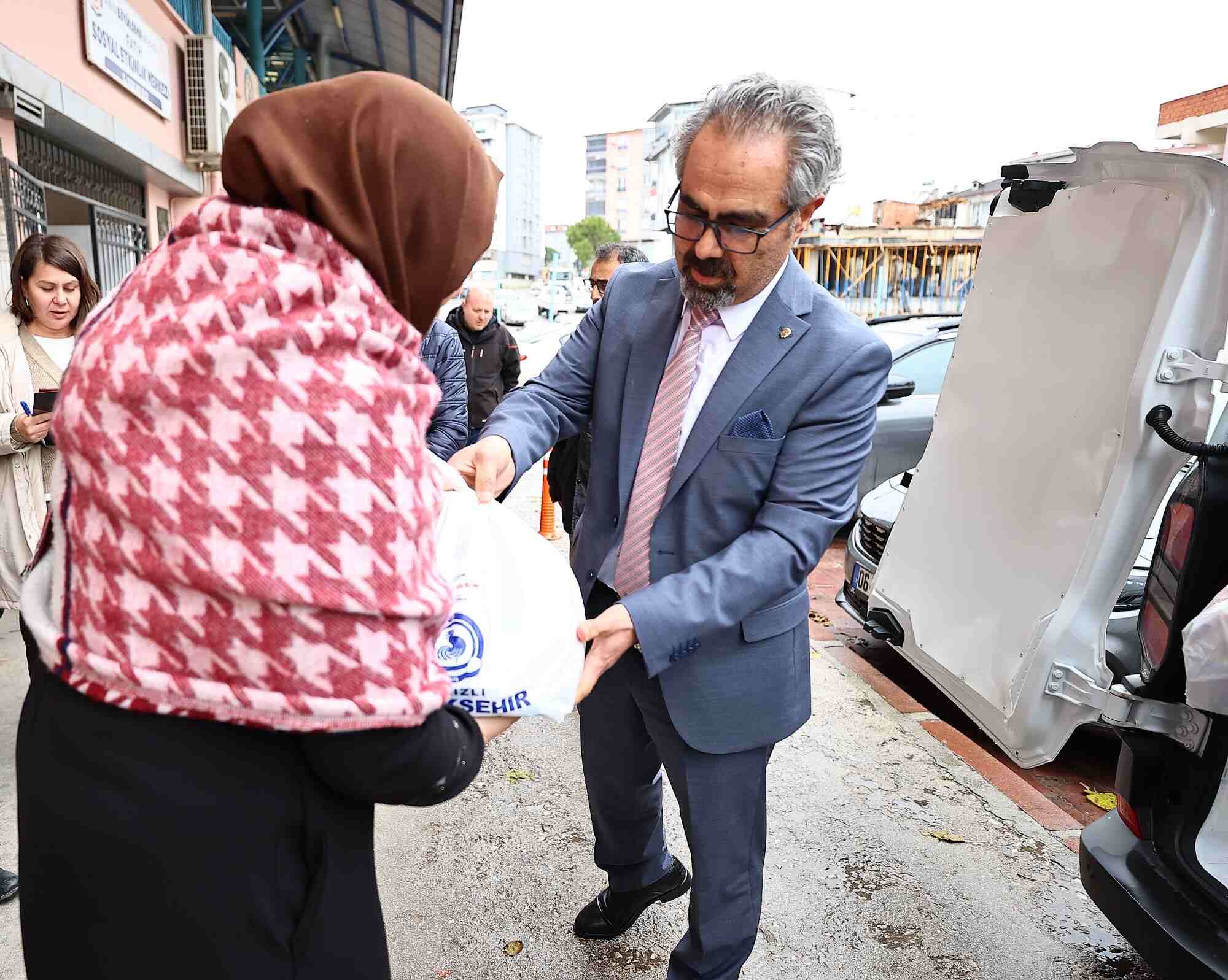 Sosyal belediyecilik dertlere çözüm sunuyor