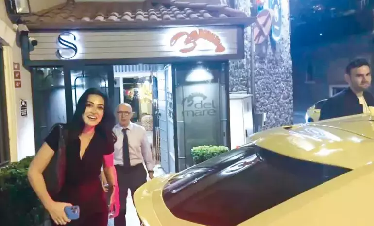 Esra Bilgiç Ve Faruk Sabancı-1