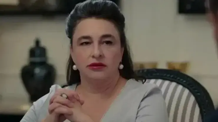 Siyah Kalp ile ekranlara döndü