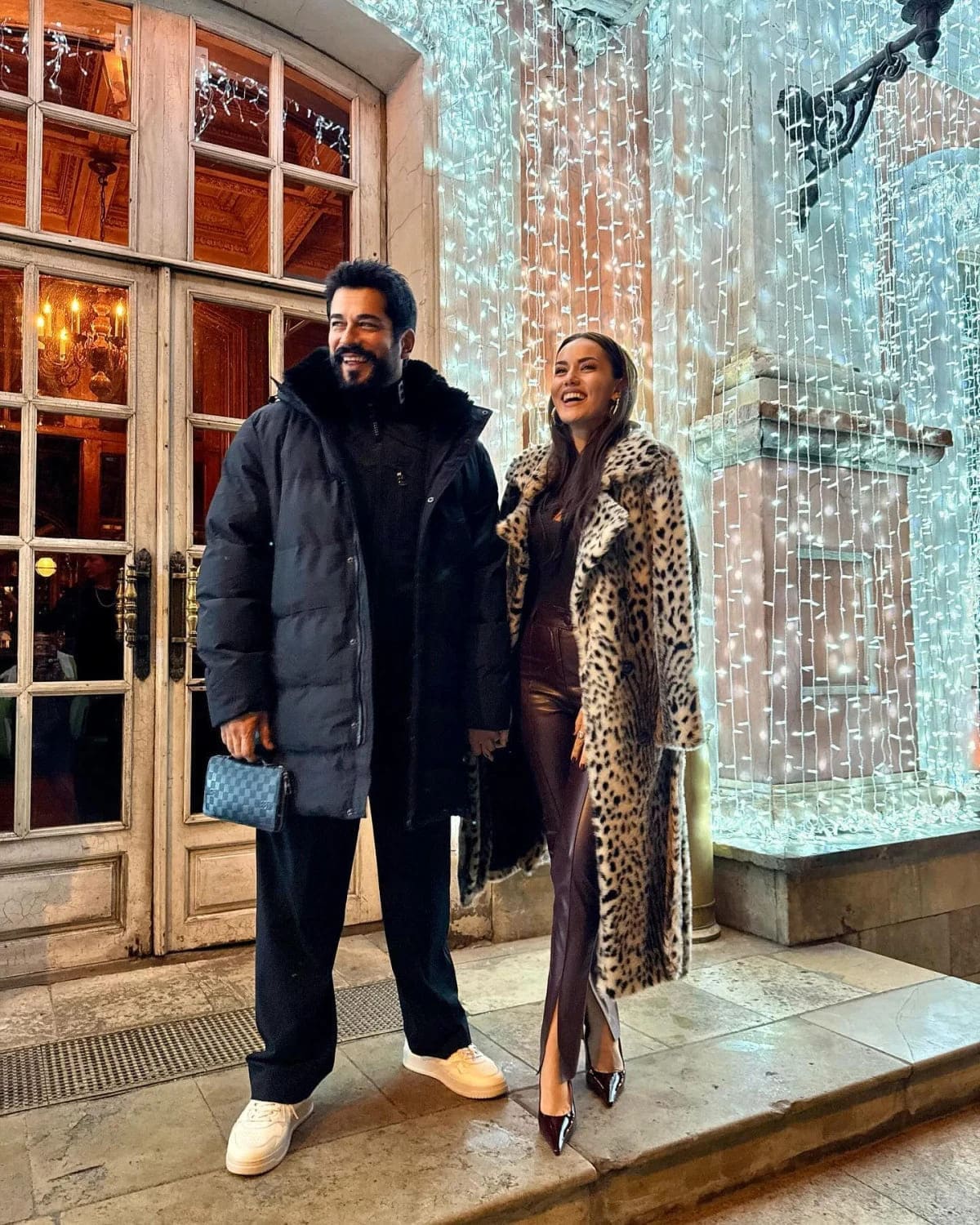 "Ben de şuraya bir mavi kalp bırakıyorum"