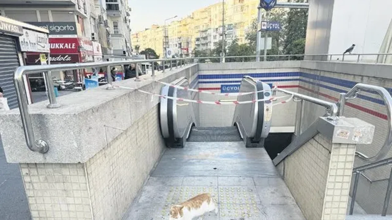 Izmir Metro Yuruyen Merdiven