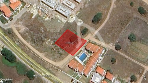 Yenifoça’daki bir diğer alan 873,78 metrekare ve 22.720.000,00 muhammen bedelle satışta.