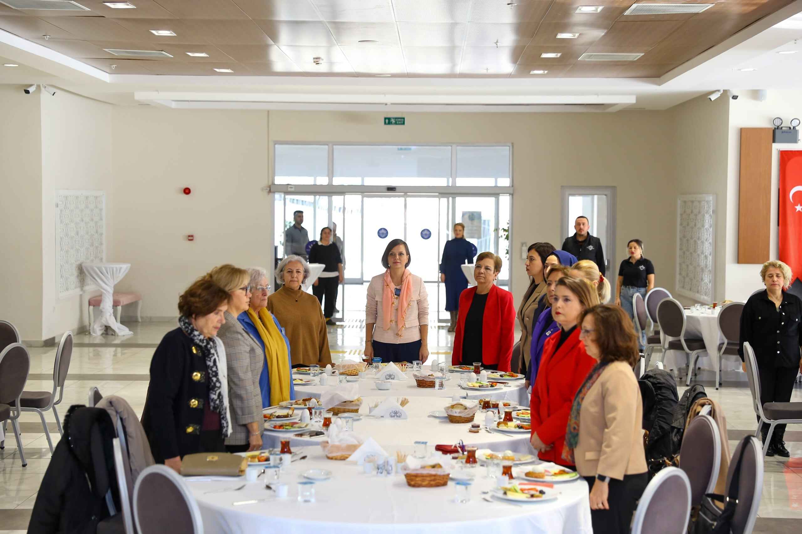 Yaşasın kadın dayanışması