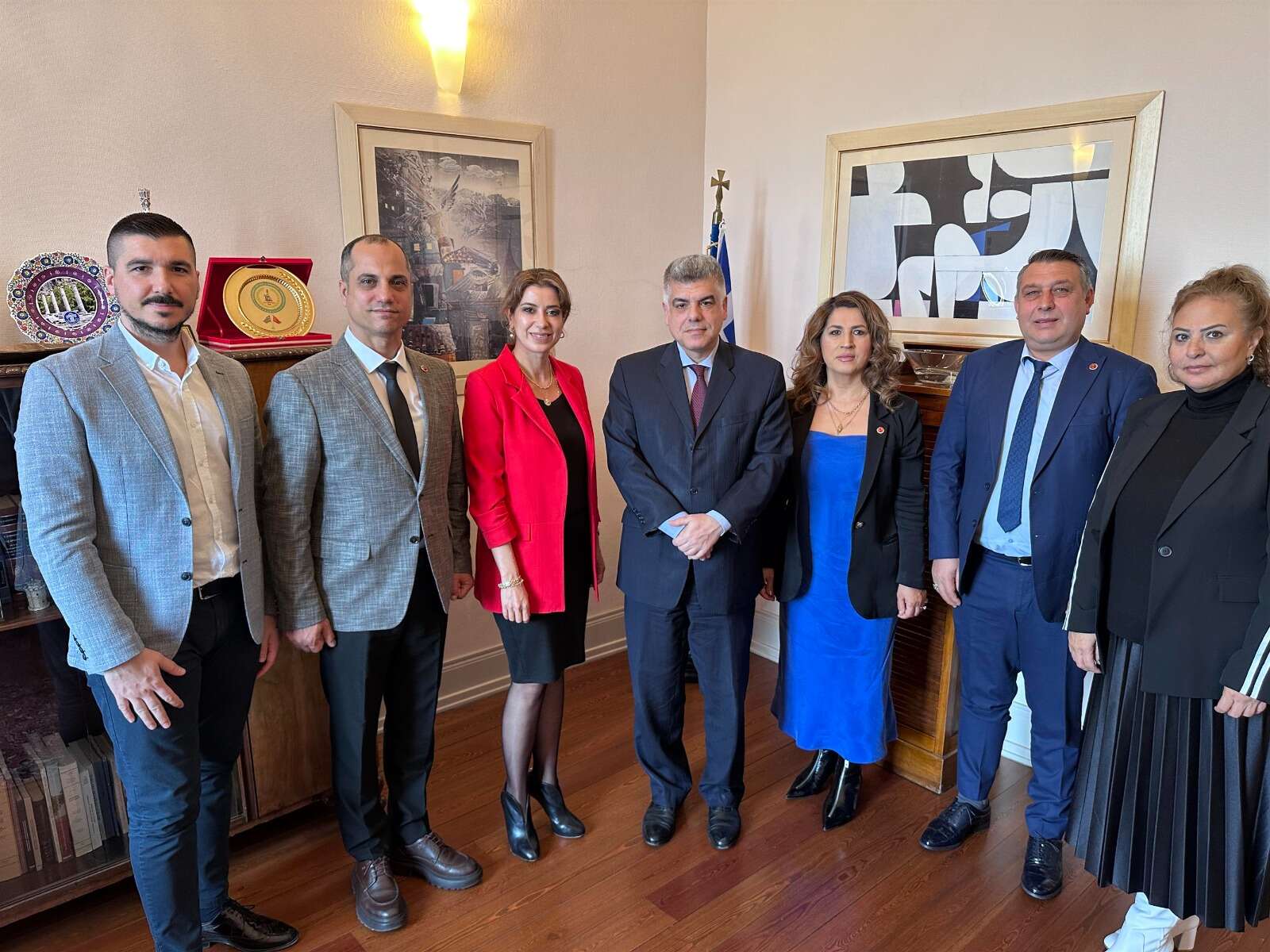 İki ülke arasında dostluk ve iş birliği konuları ele alındı