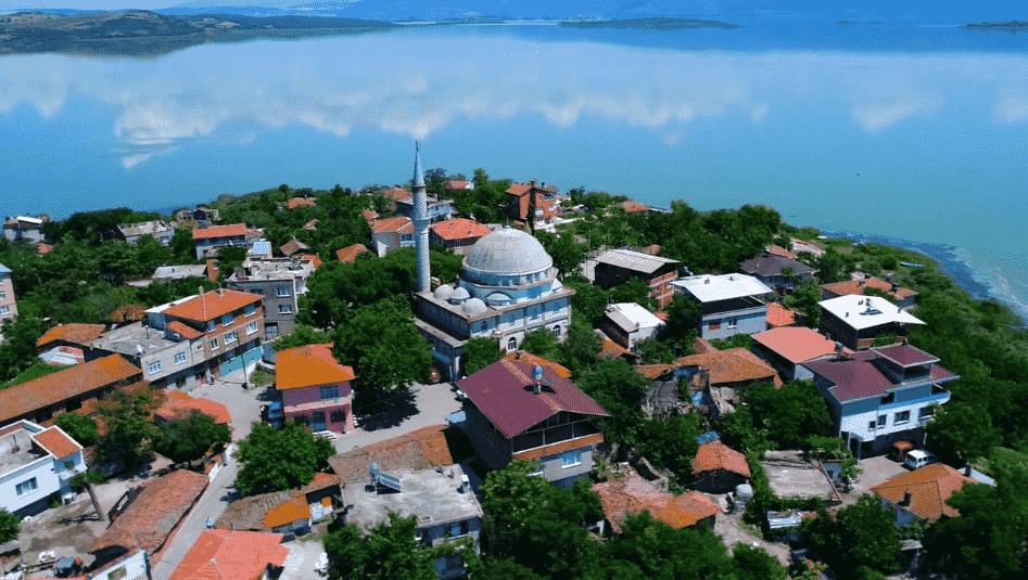 Bursa'nın Eskikaraağaç köyü doğal güzelliğiyle büyülüyor