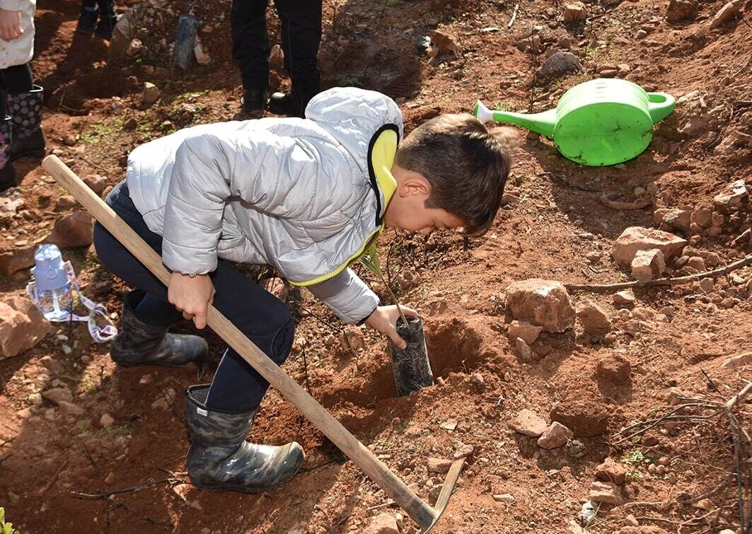 Karşıyaka’da dayanışma rüzgarı esti