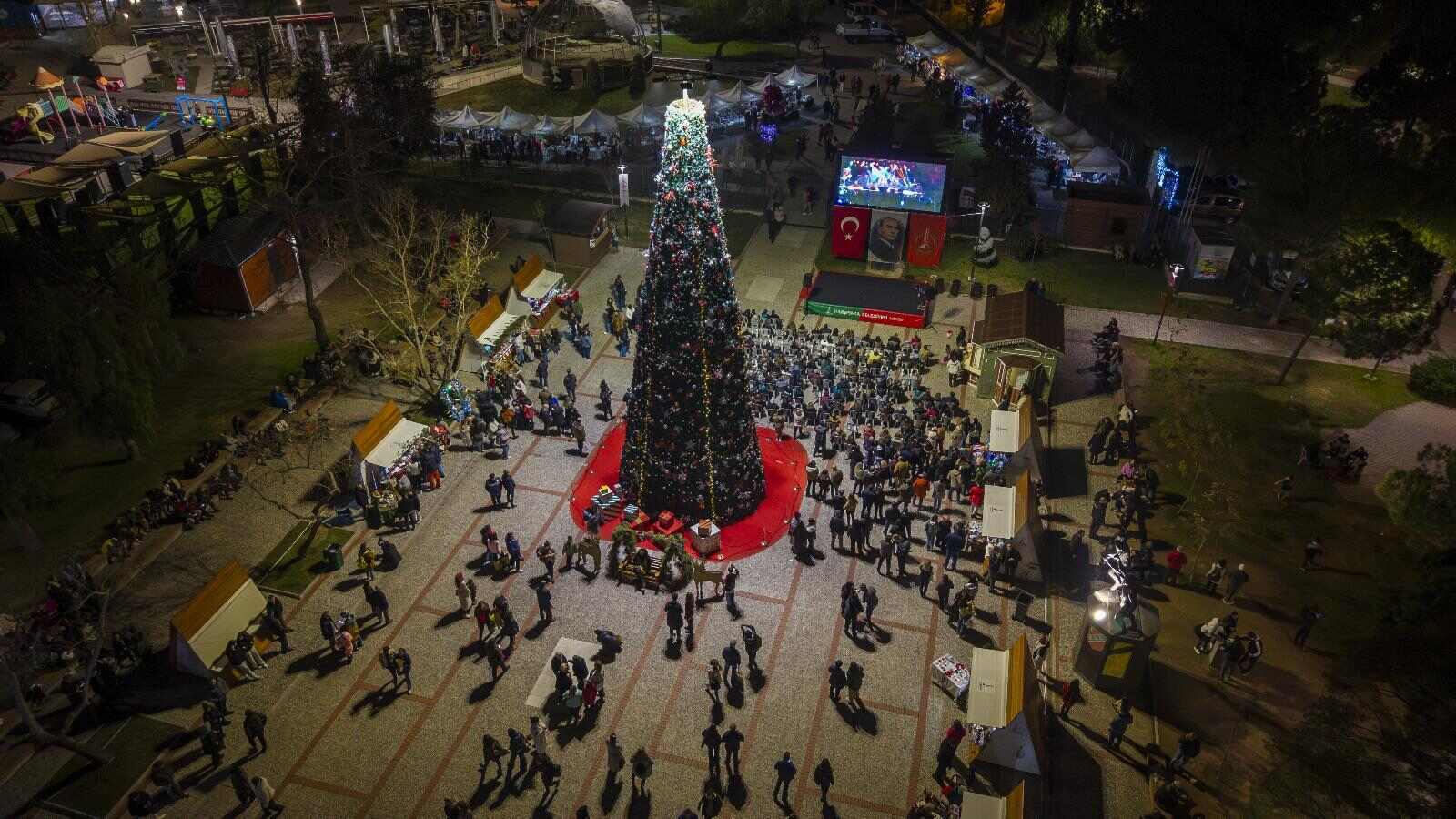 Zühtü Işıl Meydanı’nda yılbaşı kutlamaları