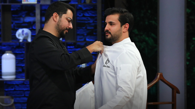 Masterchef 5. ceket kazananı Semih oldu. 