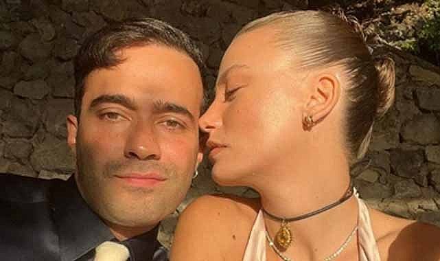 İlişkileri reklam aşkı olarak yorumlanmıştı