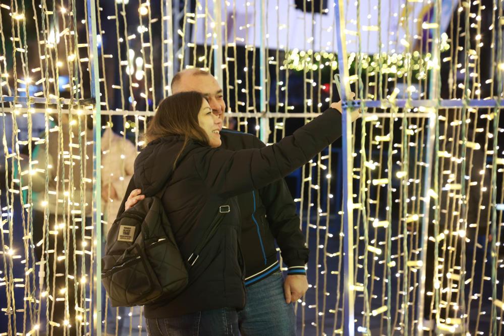 Çocuklar için mini lunapark, aileler için fotoğraf keyfi