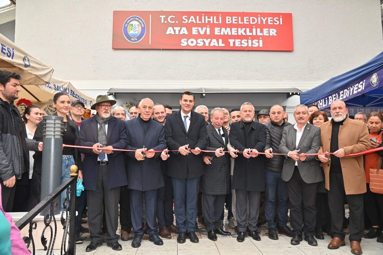 Bu parayı halkımız için harcıyoruz