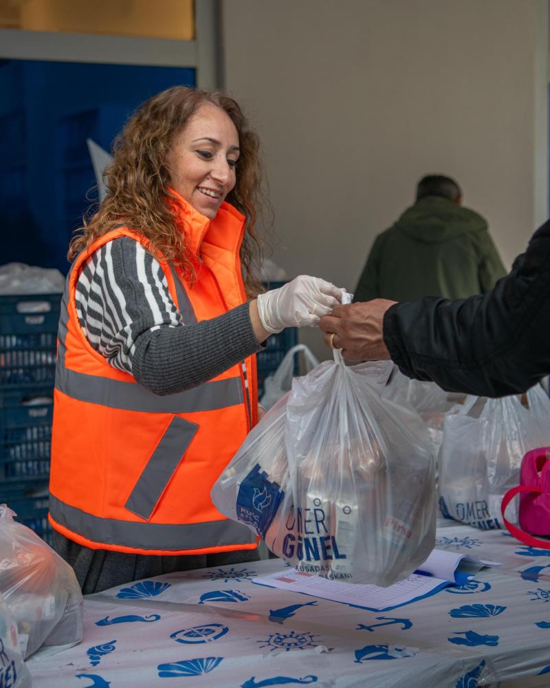 Öğrencilerin beslenme çantaları doluyor, velilerin yüzü gülüyor-1