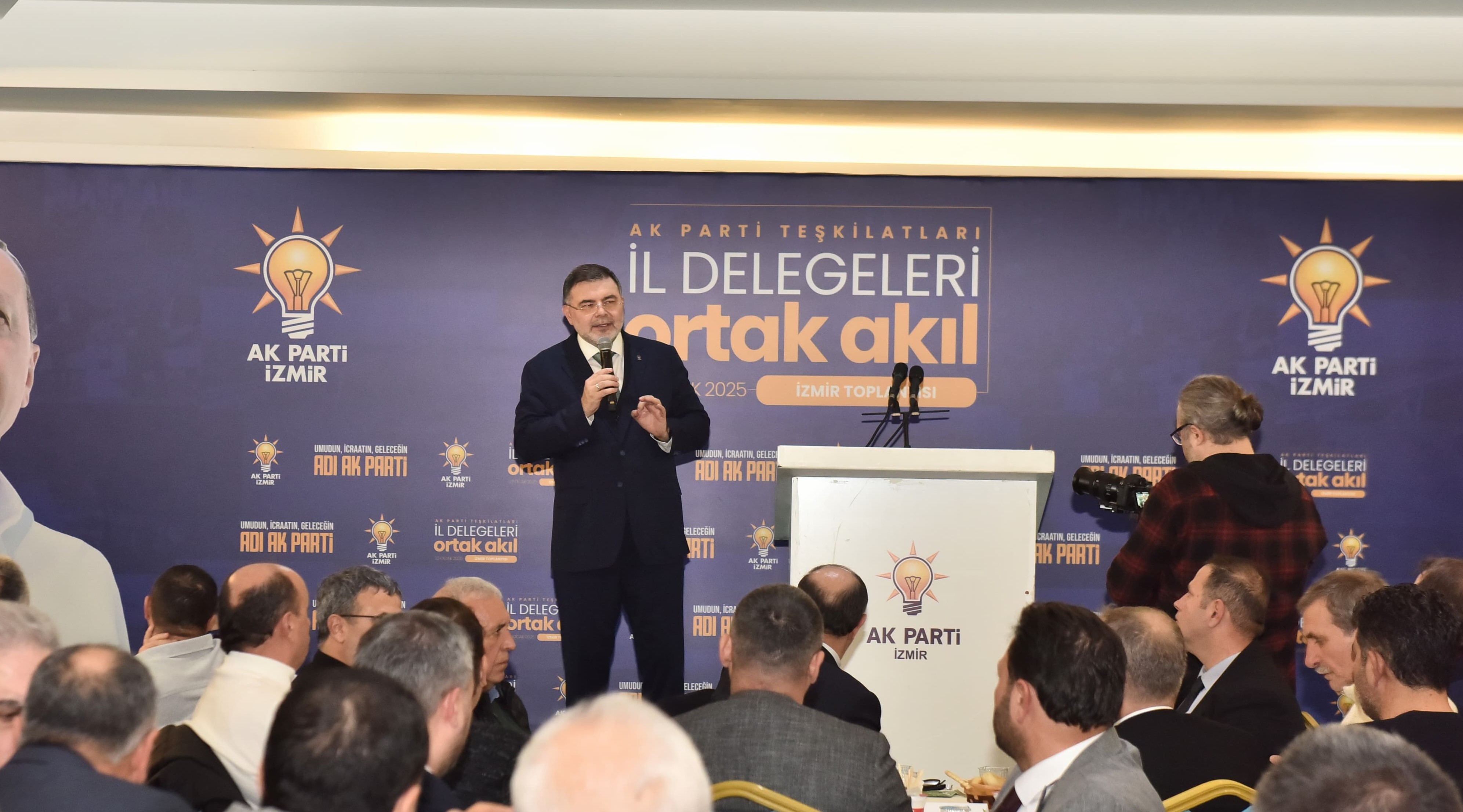 Ak Parti̇ Delege Toplantisi (1)