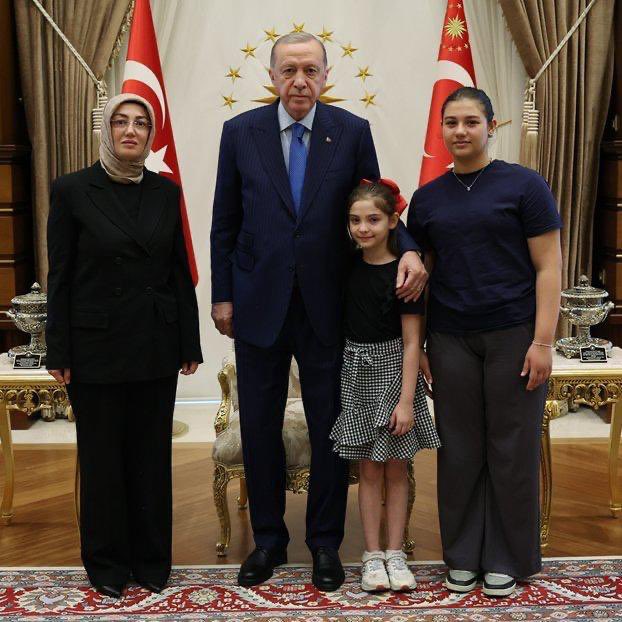 Ayşe Ateş ve Cumhurbaşkanı Erdoğan