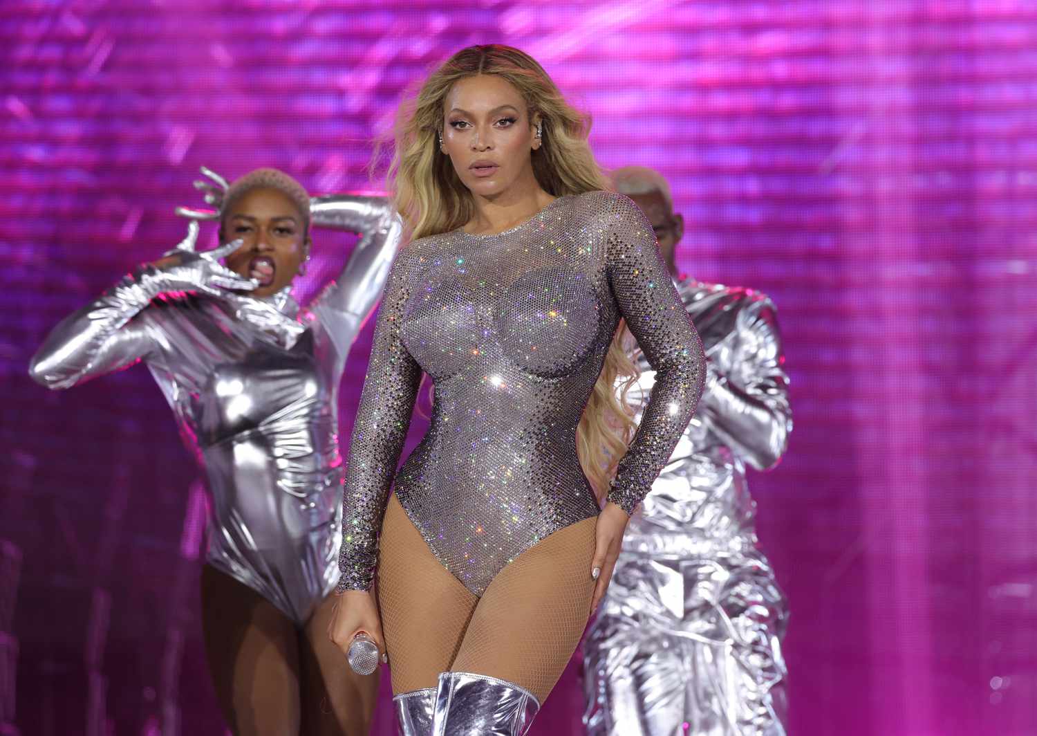 Beyonce, 2,5 milyon dolar bağışta bulundu