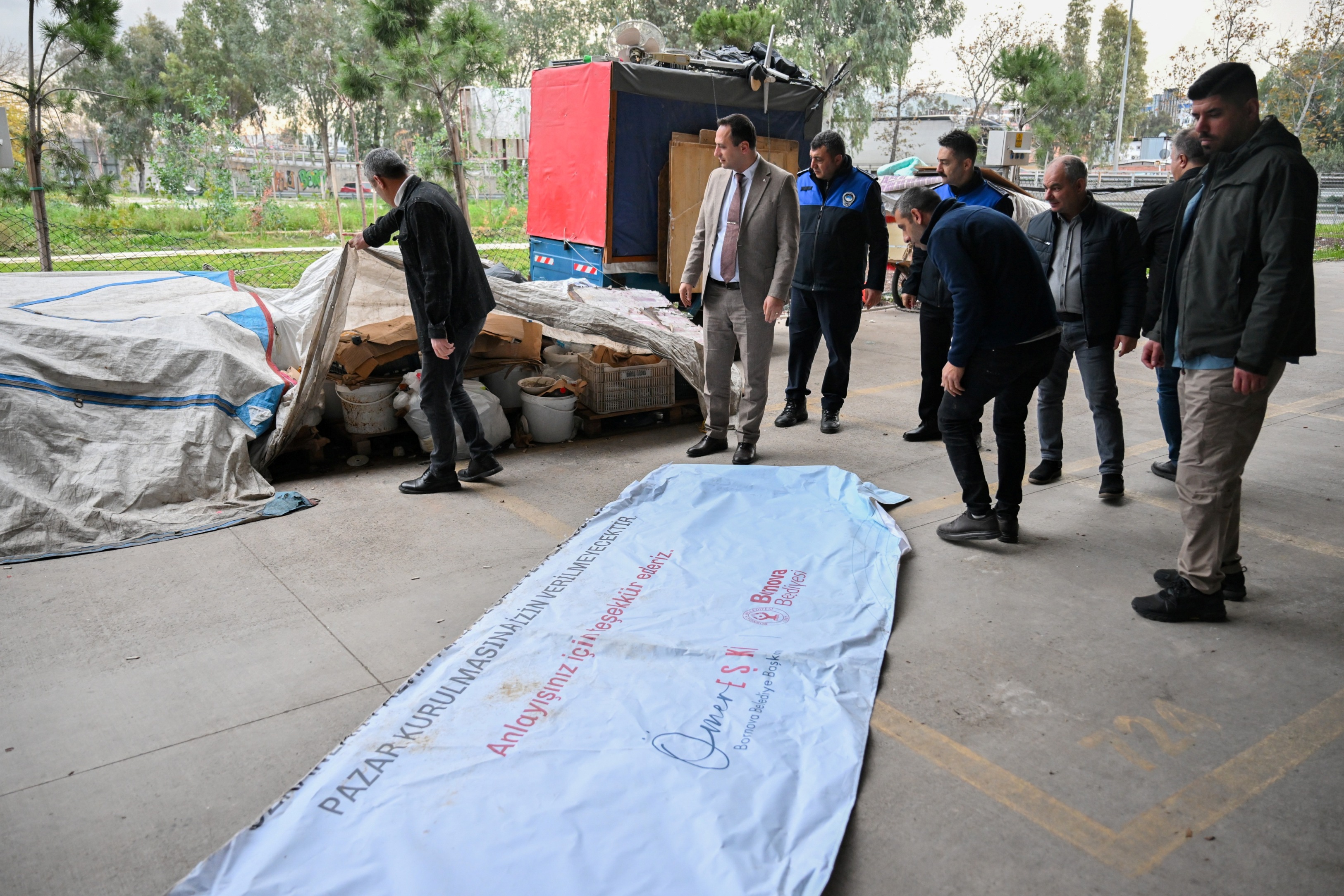 Bornova Bit Pazarı taşınıyor (2)