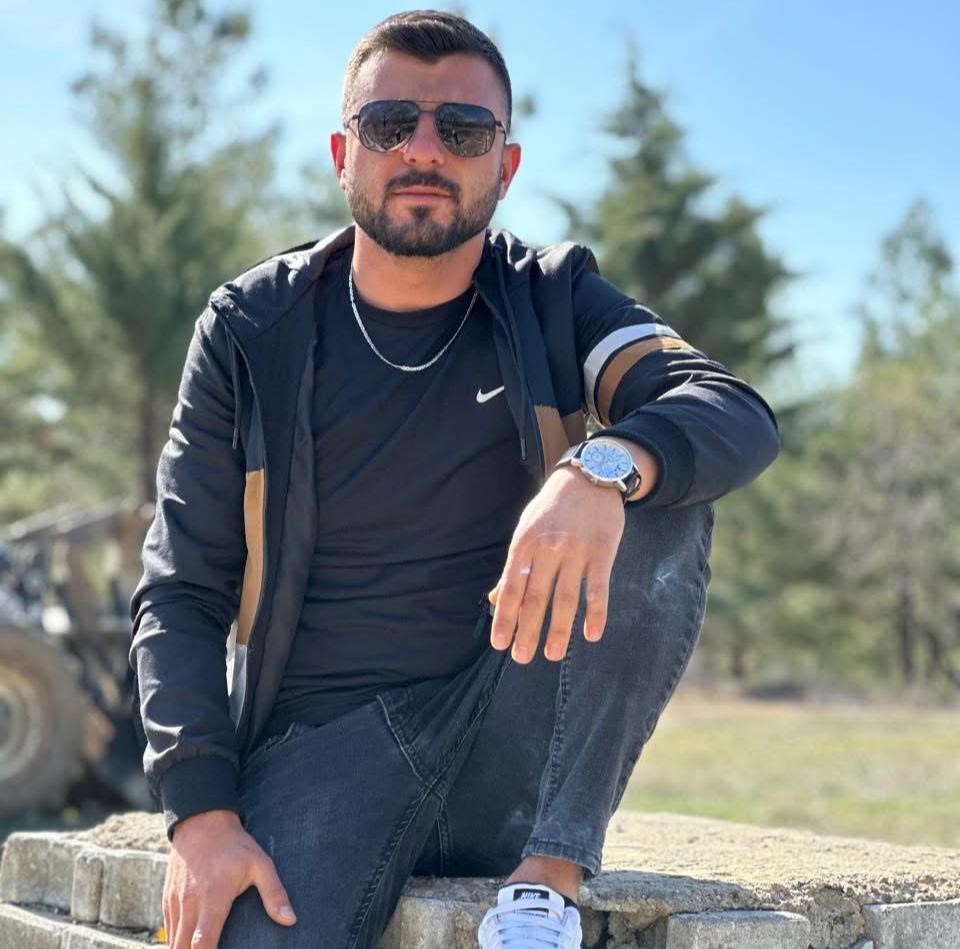 Saldırgan bıçakla saldırdı, Tamer Cura yaralandı