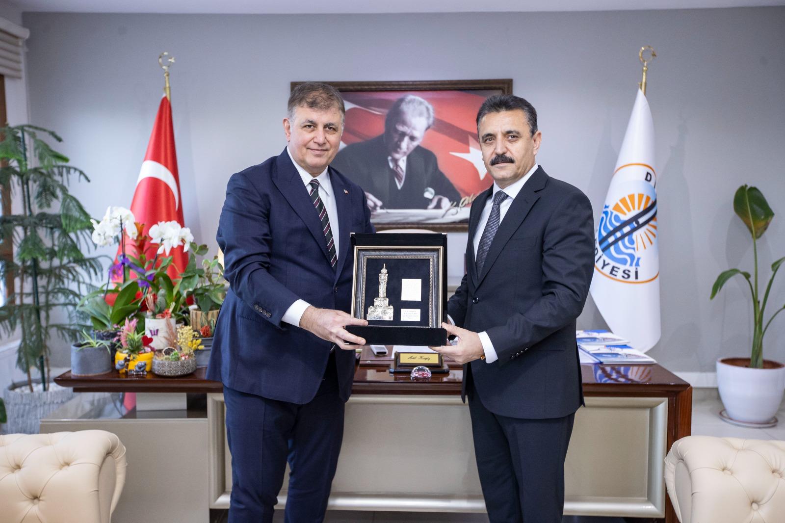 Dikili belediye başkanı