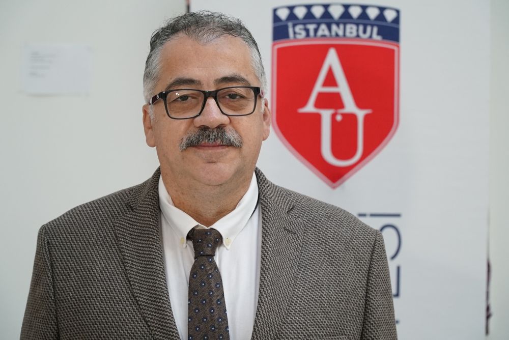 Prof. Dr. Ahmet Özbek