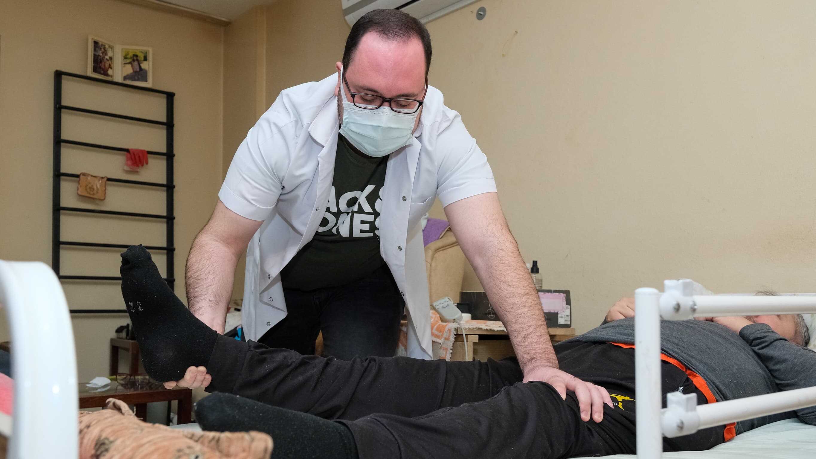 Menemen fizik tedavi hizmeti