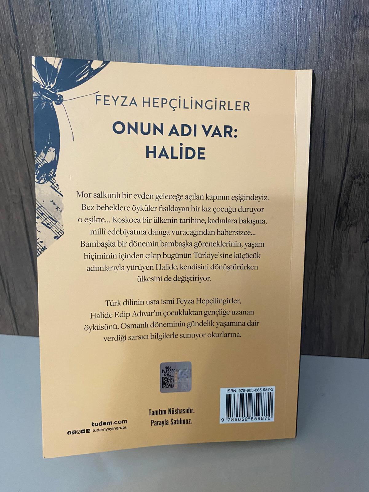 Kitabı okuduktan sonra Feyza Hanım’ın son yıllarda Türkçe ve edebiyat dışında Osmanlı Tarihi’ne de çok zaman ayırdığını düşünür oldum