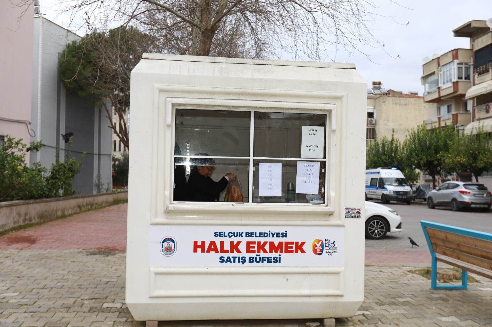 Halk ekmek büfesi