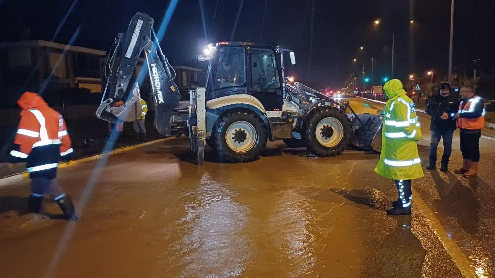 Yolun trafiğe tamamen açılması planlanıyor