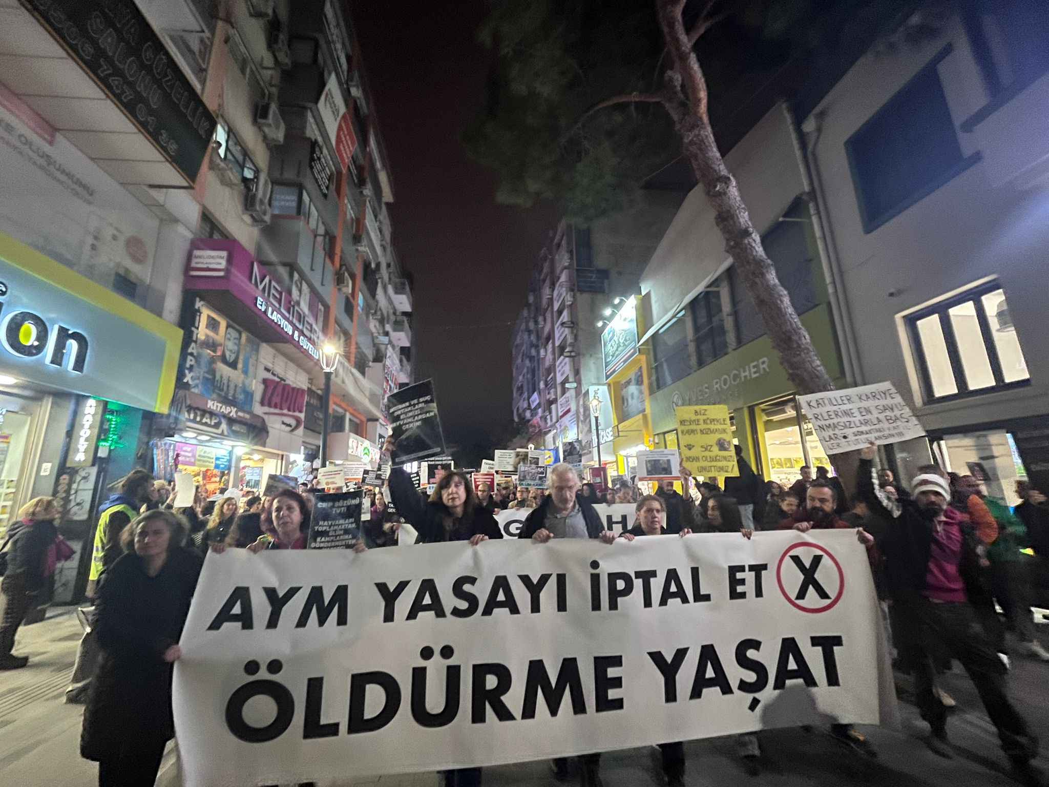 İzmir Hayvan Aktivist (1)