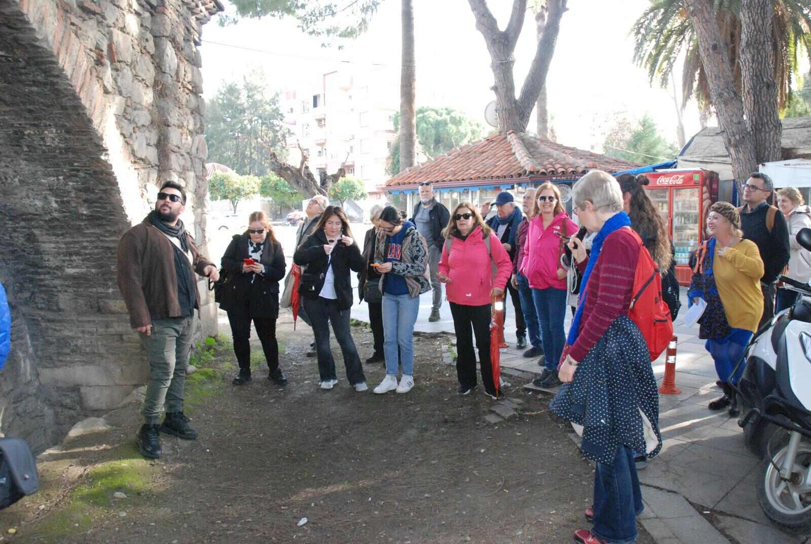 İzmir Rehberler Odası