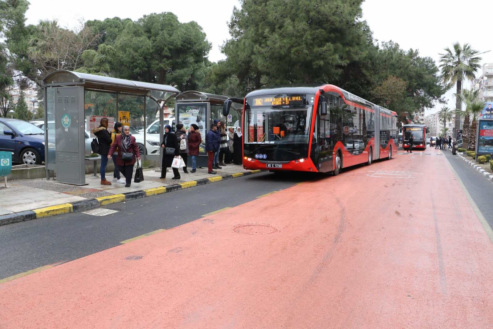 otobüs yolu