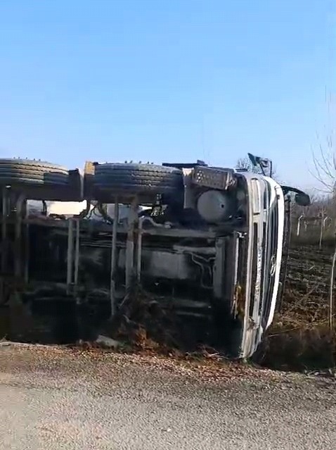 Kontrolden Çıkan Beton Mikseri Sürücü Uaralı