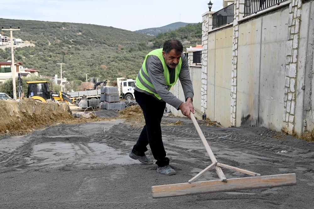 Kuşadasi’nda Yatirimlar Yeni̇ Yilda Da Kesi̇nti̇si̇z Devam Edi̇yor