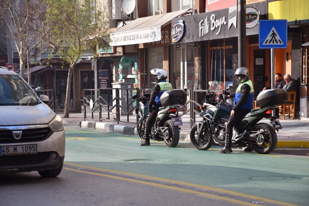 Manisa trafik zabıta ekipleri