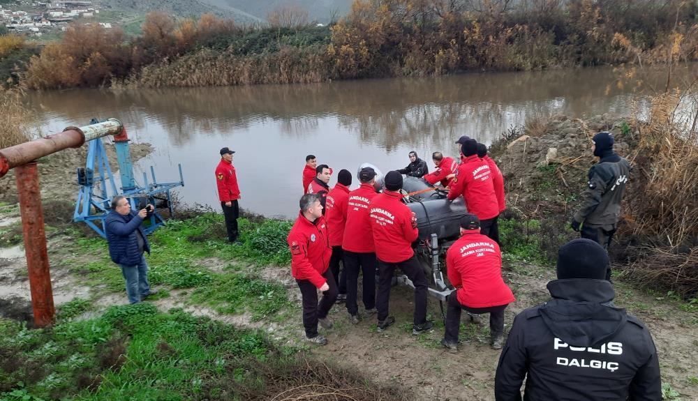 Olayın ardından, arama kurtarma çalışmaları büyük bir hızla başladı. Bölgeye AFAD, jandarma asayiş timi, jandarma trafik timi, jandarma komando timi, JAK timi, Kuşadası Sahil Güvenlik Komutanlığı dalgıçları,