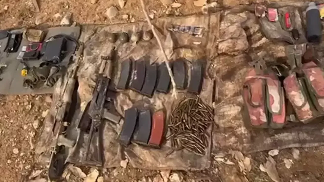 Operasyonla ele geçirilen silahlar ve mühimmatlar
