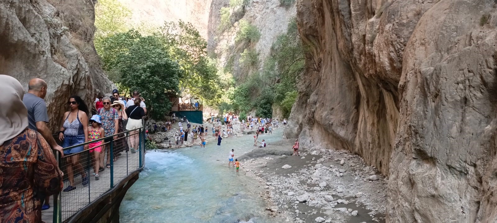 Saklıkent Kanyonu'nu ziyaret sayısı 2024 yılında 590 bine yükseldi.